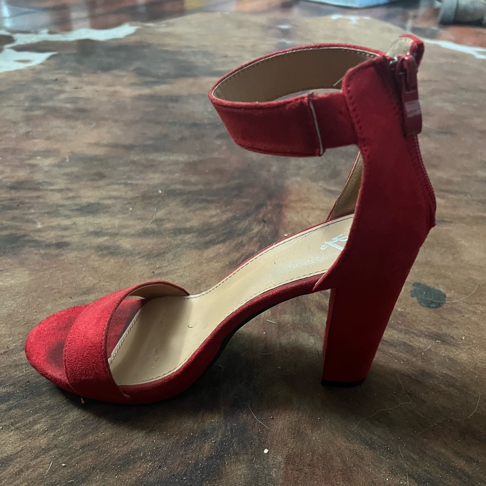 Windsor red heels